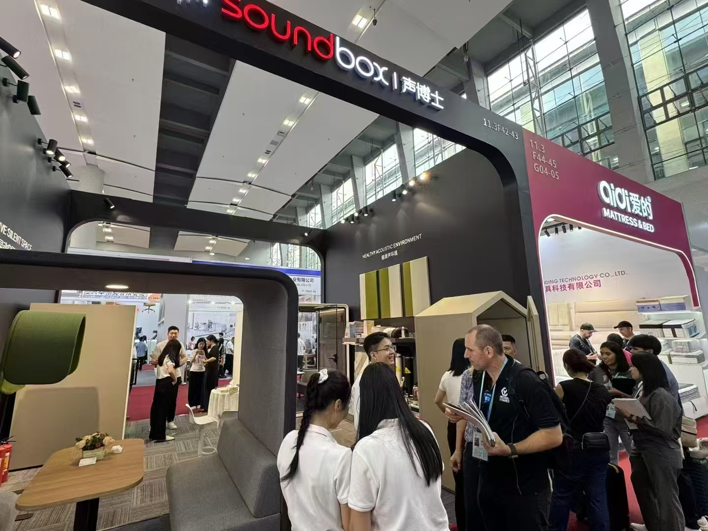 Soundbox showcased the VRT Pod, ART Pod, OPEN Pod, and Home Pod at the 137th Canton Fair.