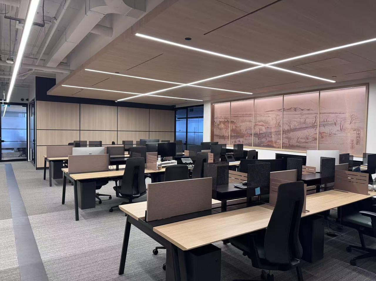 soundbox-canada.webp Soundbox Store Canada showroom displaying office acoustics and workstation solutions